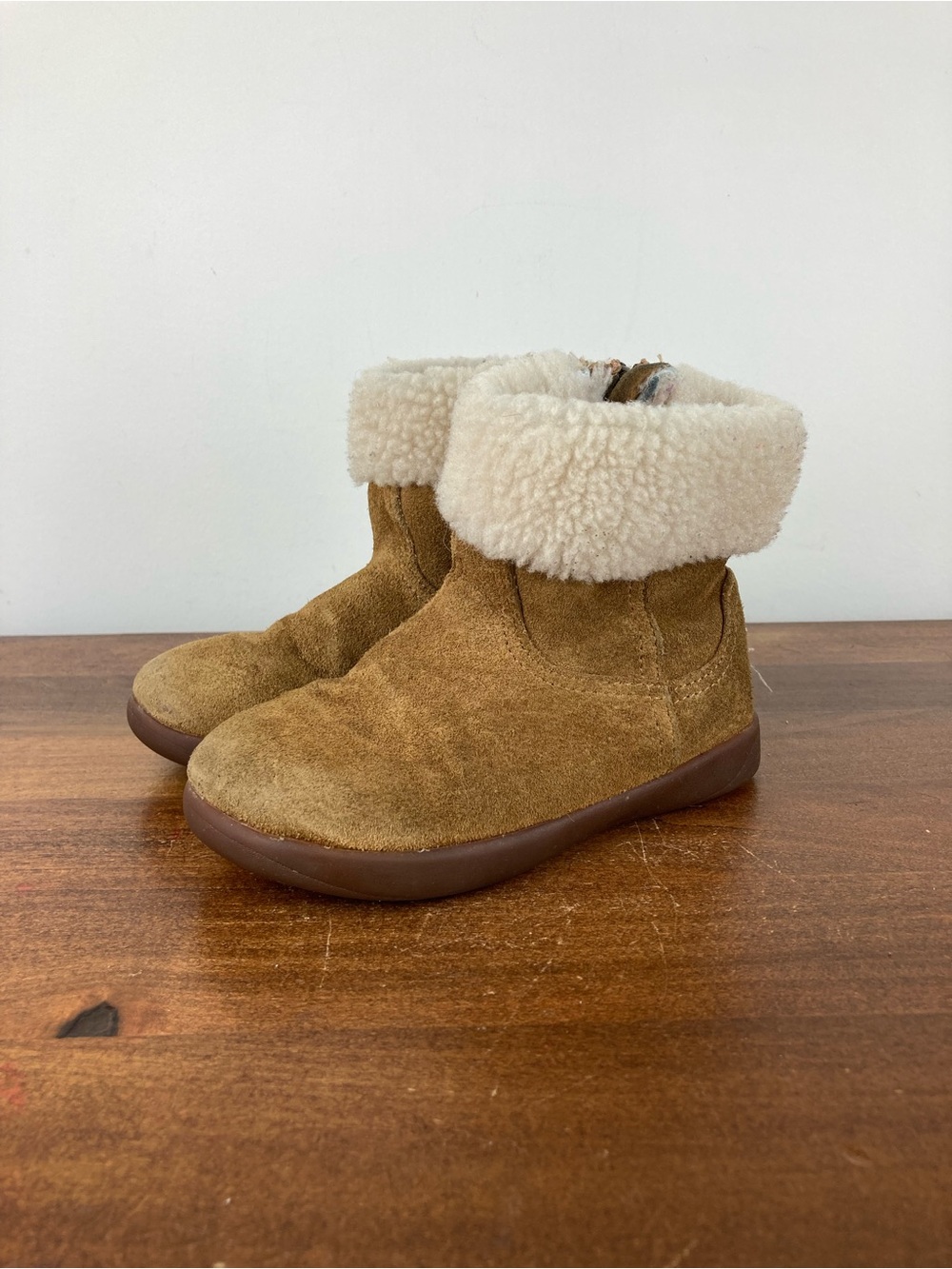 UGG Australia Boots Jorie II Toddler Boots  Brown Chestnut 1003656T Size 10.